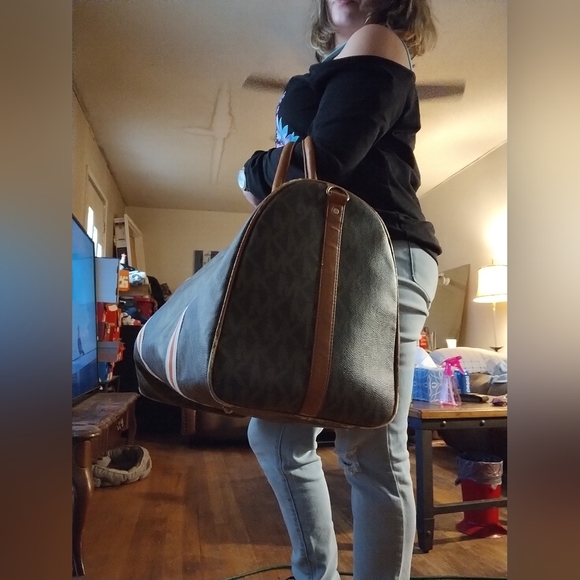 Michael Kors large duffle bag - Picture 11 of 15